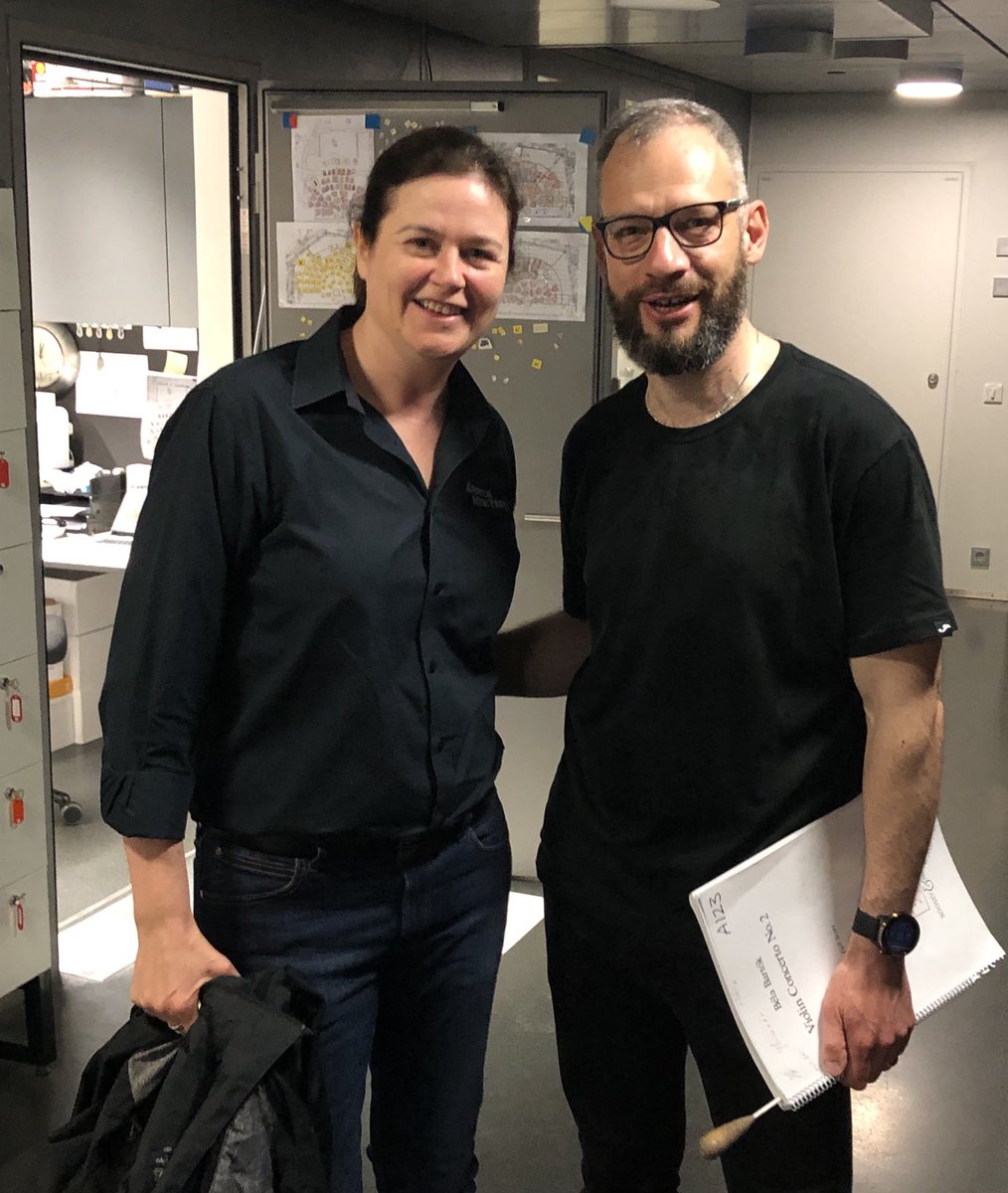 They are priceless! Experienced solid conductors of ⁦<a href="/sibeliusviolin/">sibeliuscompetition</a>⁩ ⁦<a href="/DeltaSierra_1/">Dima Slobodeniouk</a>⁩ #Anna-MariaHelsing - thank you! ⁦<a href="/Yle_Rso/">Finnish Radio Symphony Orchestra</a>⁩ ⁦@HelsinkiPhil⁩