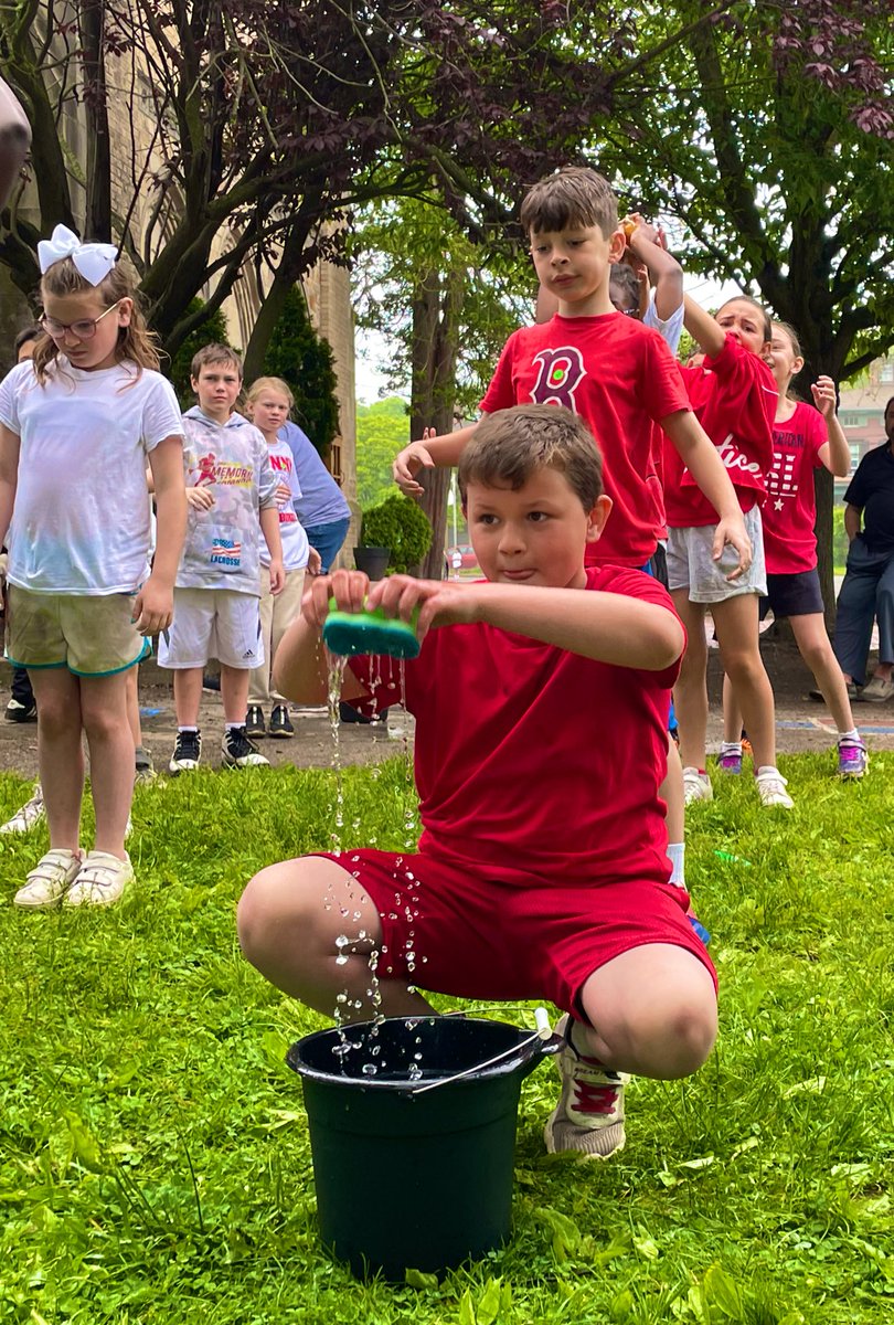 rob06615's tweet photo. Field day was awesome! Students were great sports and our 8th graders were outstanding helpers! FYI - 8th grade girls won the tug a war https://t.co/Qezn4T2Wcc