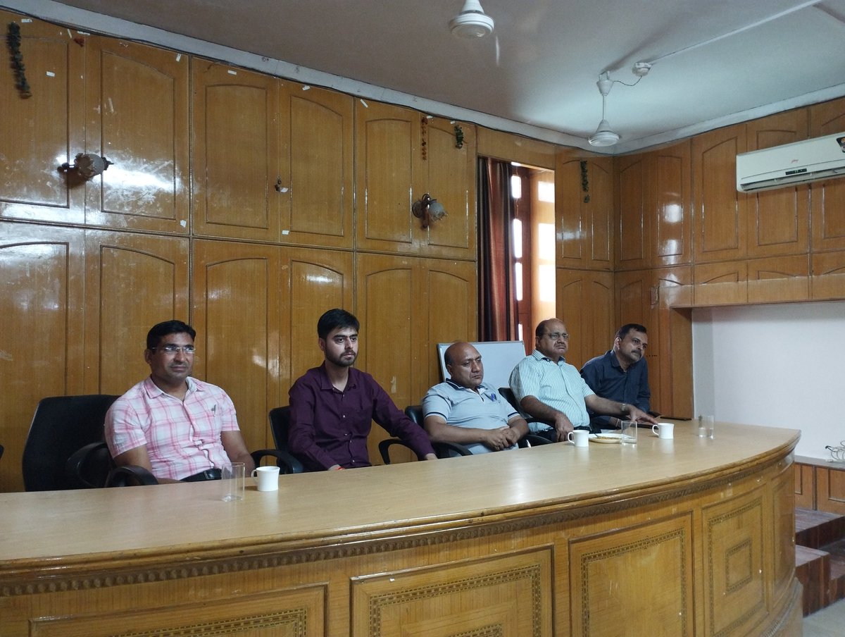 CodeQuotient's tweet photo. We will march till we accomplish our goals!
Thank you, Mr Matish Garg (Assistant Professor), for being a part of the super successful #SuperCoders orientation at RKSD College Kaithal.
There’s more coming!
#CodeQuotient #SuperCoder #SuperCodersProgram #Orientation #techindustry https://t.co/NWq03GO1h9