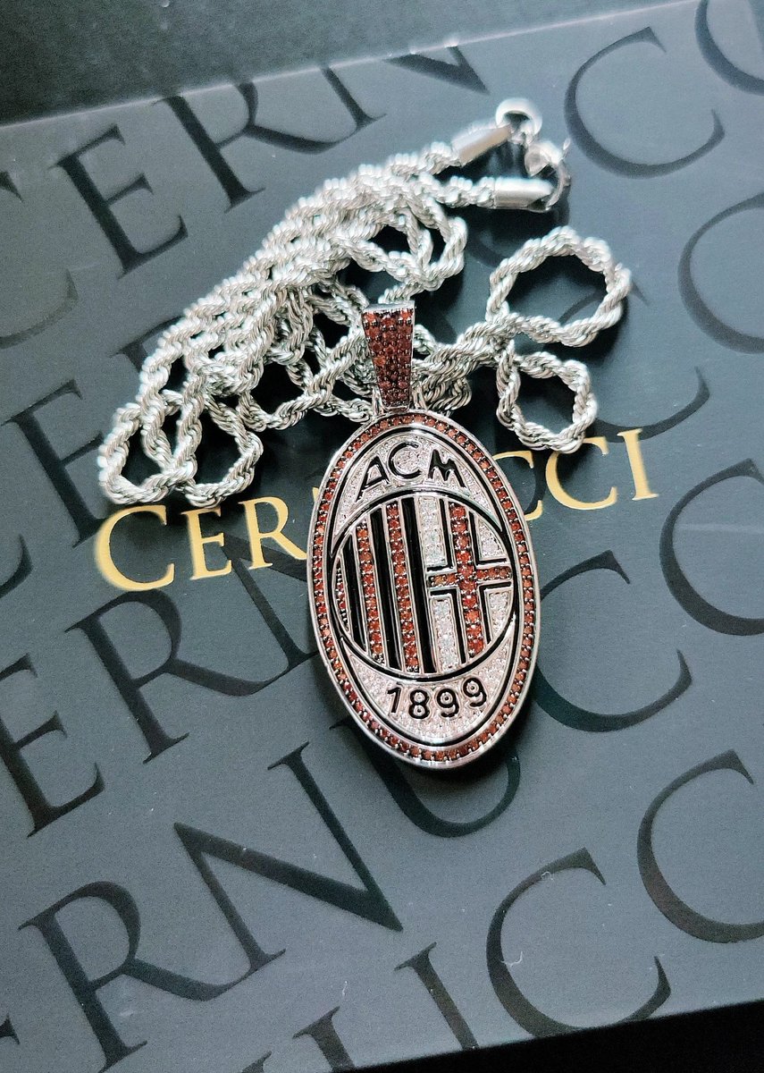 Halloumii's tweet photo. As promised, I have two of these beauties for you 😍
I'll do a random give way to two of you lucky milanisti ❤️ 
Like ❤️
Retweet 🔁
To enter the giveaway 

Follow ✅ if you like
I want to give back to MT and connect with more awesome people ❤️

Complimenti Campione d'Italia 🏆🇮🇹 https://t.co/4T9UEKGZqw