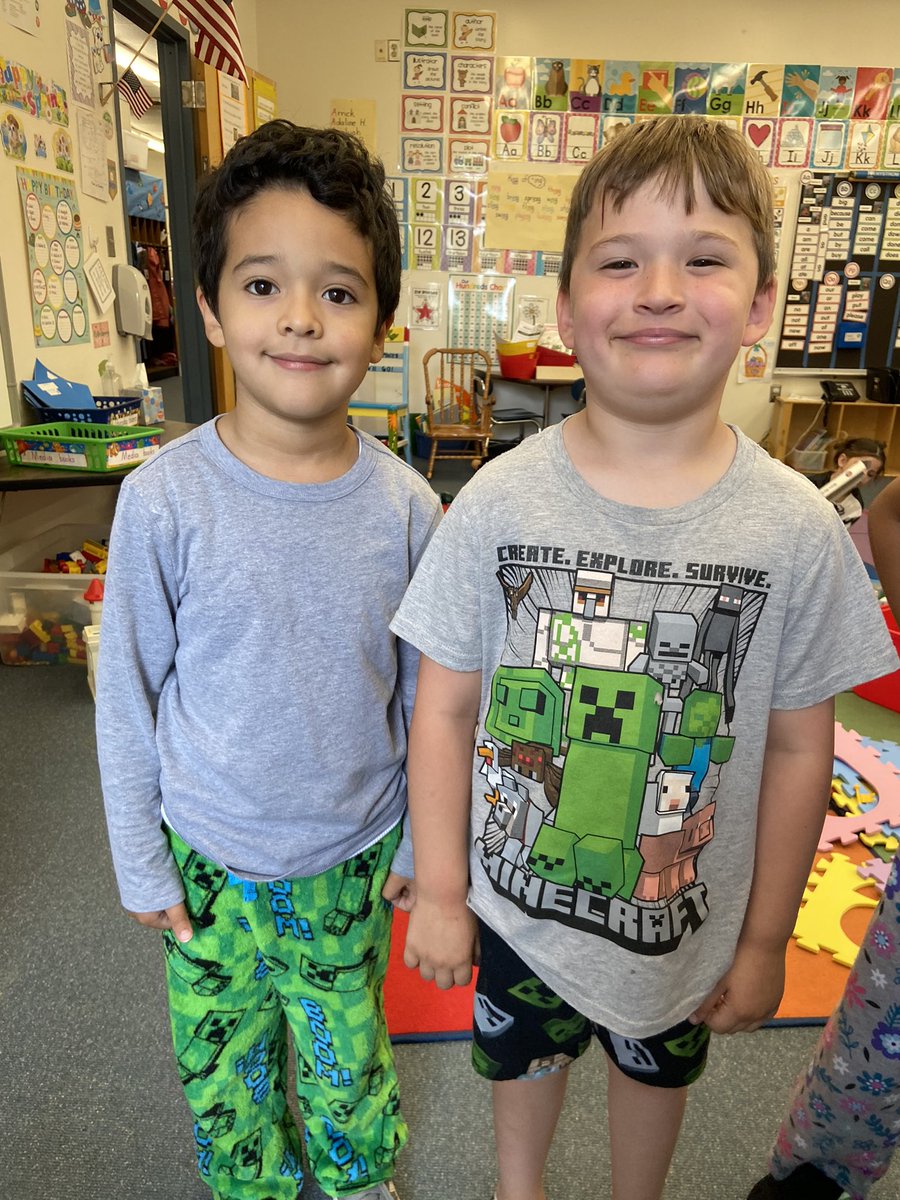 FCPS_JenTrueK's tweet photo. Pajama day (Pp) brought out the snuggles! #NMWRoars https://t.co/NOmzYg9VSk