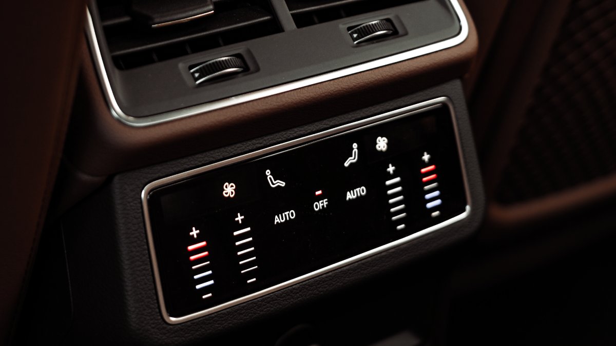audisouthafrica's tweet photo. Audi's interior tech is a brilliant synthesis of style and systematic intelligence. Our tech allows for easy operation – all without the driver ever having to take their hands off the steering wheel.
Learn more about the tech in your Audi https://t.co/iUbNZyvdnh
#AudiTechnology https://t.co/DU1T5Yc4sh