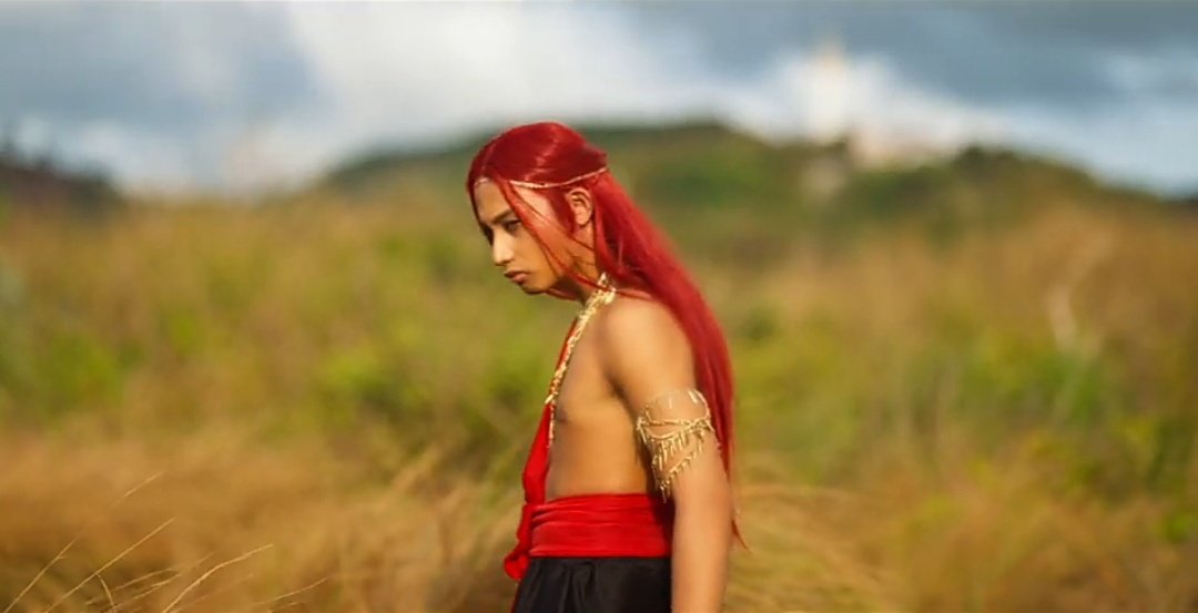 ara16308352's tweet photo. Up where they walk,
Up where they run,
Up where they stay all day in the sun.
Wandering free, wish I could be
Part of your world~~ 😭 

PS. sobrang ganda gusto ko magalit sa sobrang angas!!!

@felipsuperior #FELIP
#FELIP_Bulan
#FELIPBulanMVOutNow https://t.co/kAbG8qwrfG