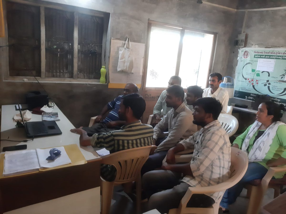 FPO VLE Nikulbhai Parmar 
Gujarat Bhavnagar Village Shedhavadar  PM Event Watching Live Nanourea Launching 
#NanoUrea
<a href="/CSCGujarat/">CSC Gujarat</a> 
<a href="/dintya15/">dinesh tyagi Retd IAS</a>