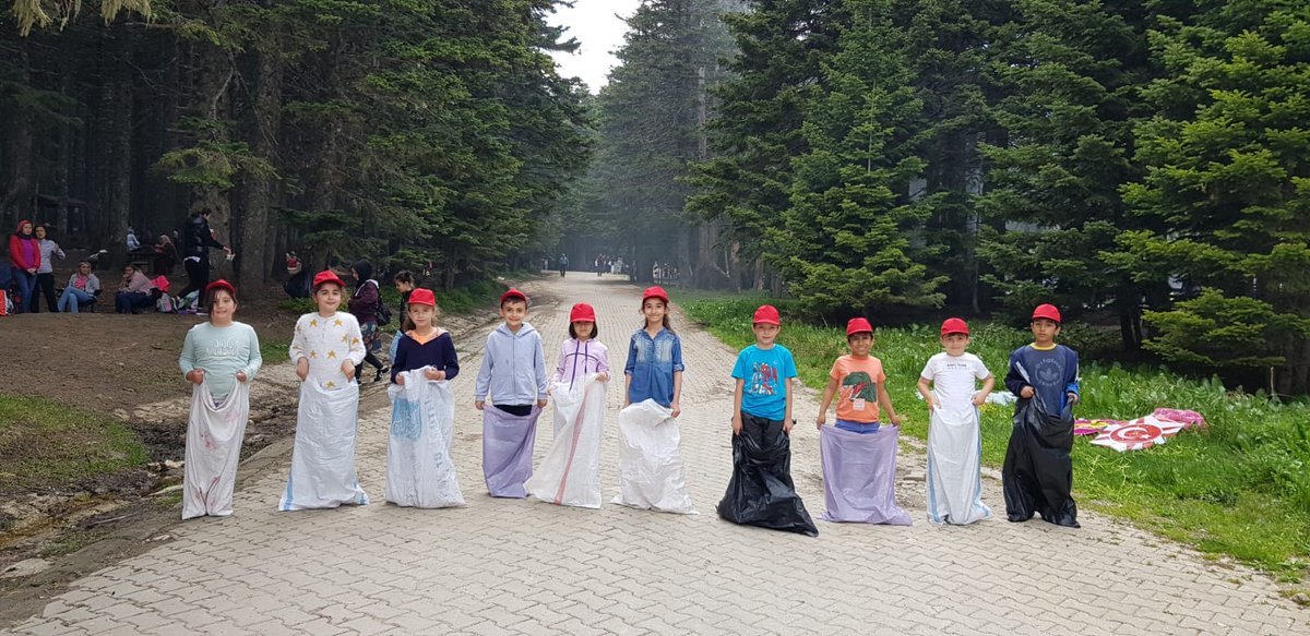 TEFERRÜÇ ALİ OSMAN GÜR İLKOKULU (@teferruci) on Twitter photo Uludağ Çocuk Şenliğimizden..
<a href="/TeleferikBursa/">Bursa Teleferik</a> sponsorluğunda "Uludağ Çocuk Şenliğimizi" yaptık. Çok eğlendik,oyunlar oynadık, halaylar çektik. Hepsinden önemlisi öğrencilerimiz hafızalarından silinmeyecek bir gün yaşadılar Uludağ Çocuk Şenliğimizden..
<a href="/TeleferikBursa/">Bursa Teleferik</a> sponsorluğunda "Uludağ Çocuk Şenliğimizi" yaptık. Çok eğlendik,oyunlar oynadık, halaylar çektik. Hepsinden önemlisi öğrencilerimiz hafızalarından silinmeyecek bir gün yaşadılar