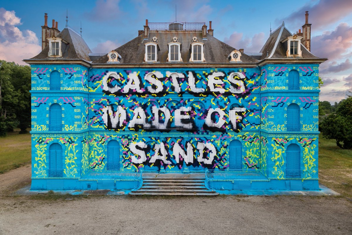 UrbanArtCrew's tweet photo. Une vraie dinguerie graffiti le nouveau château du @LaBelValette par le duo #LeketSowat !! #urbanart #castle https://t.co/ECCPOvdysQ