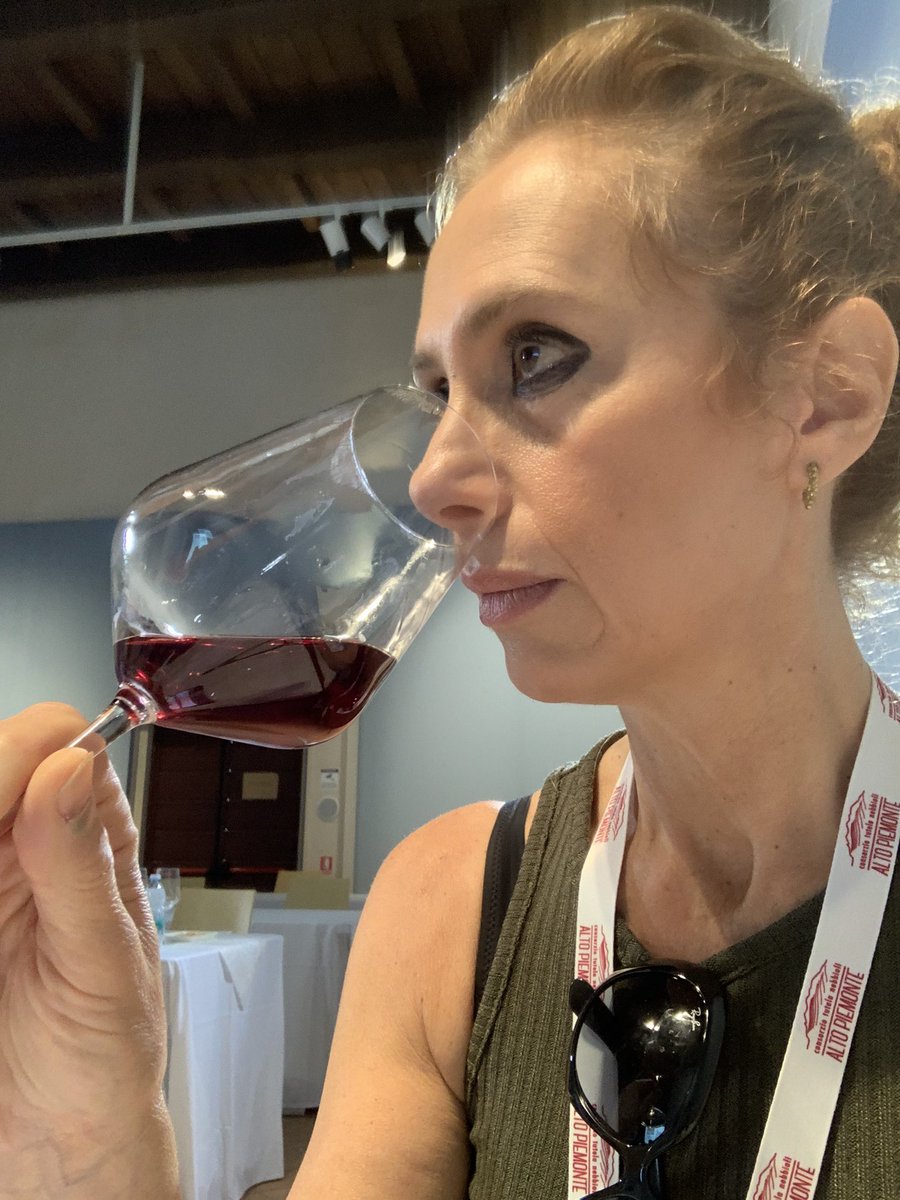 missaglia_sara's tweet photo. Taste Alto Piemonte: la masterclass condotta da Paolo Novara e Matteo Carosso di @AISPiemonte, excursus sulle denominazioni e viaggio nei territori.
.
#tastealtopiemonte #nebbiolo #gattinara #ghemme #lessona #bramaterra #wineoneway #WoW https://t.co/bo9hlyM8E7