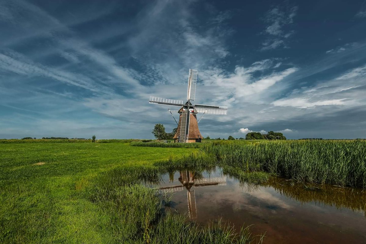 De Miedenmolen bij Holwerd.