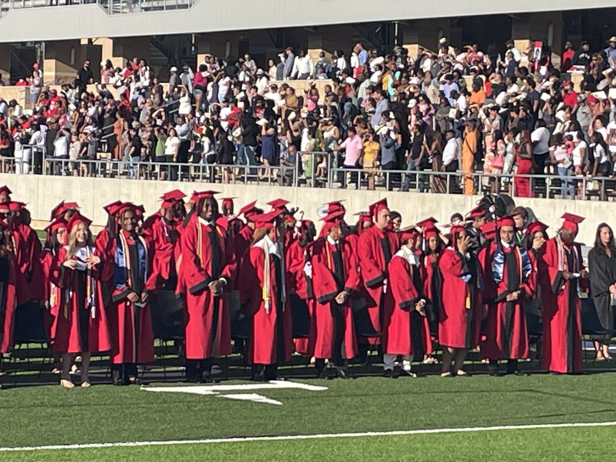 DrBrownEDU's tweet photo. Mustang Stampede🎓 @whsmustangs @SpringISD —Sea of RED— Mustangs you have the knowledge, strength and determination to achieve all your goals! #WeAreSpring #SpringPride #Graduation2022 @LauraH1431 https://t.co/Vs79a658SB