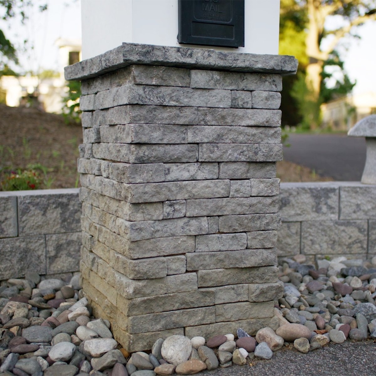 Looking for a new project? Get inspired with the perfect DIY project that can be accomplished in just a matter of hours! #DIYProject #ExteriorAccent #FauxStone

Style: District View
Color: Phantom Shadow