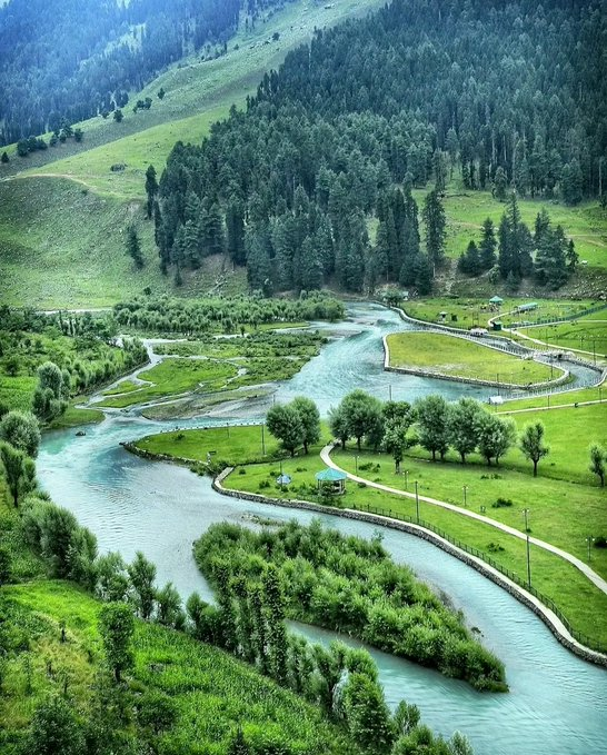 MaqsoodMuntzir's tweet photo. #Beetab Valley #Kashmir https://t.co/I6sLx9dqN4