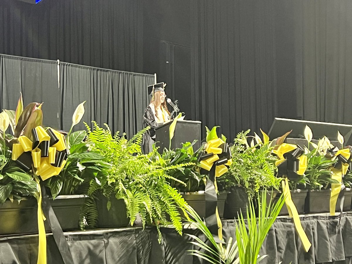 “As we endure the next years ahead let me remind you, you are the one choosing your own path... You are in control of your future now.” - #SabrePride student speaker Jeslyn White #U46Classof2022 #SabrePride