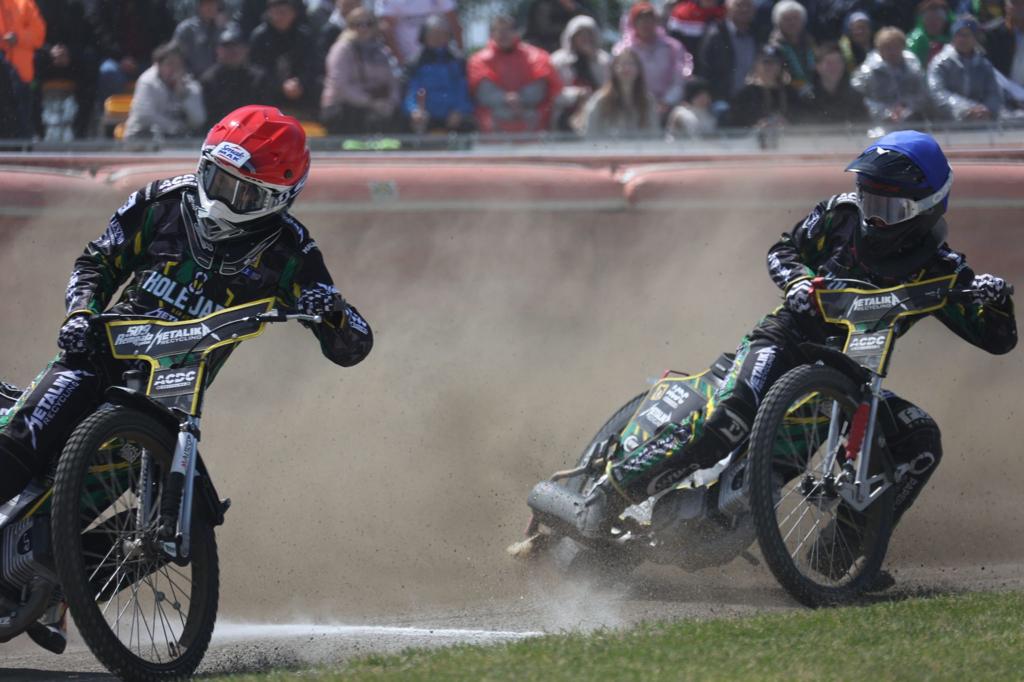 KrajowaLZ's tweet photo. Stało się! Dwa punkty zostają w domu @KolejarzRawicz 🔥🔥👏👏

@UniaTarnowZSSA dziękujemy za ambitną postawę i ogromne emocje 👊👊

📸📸 @morrisdoe #DrugaJestEkstra  #RAWTAR https://t.co/lzXd53QPOA