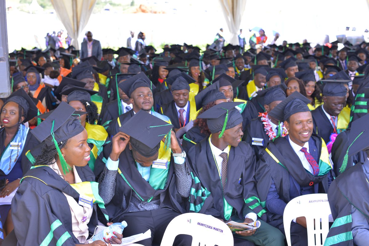 MbararaUST's tweet photo. #MUST28THGRAD https://t.co/PyLFzj5bao