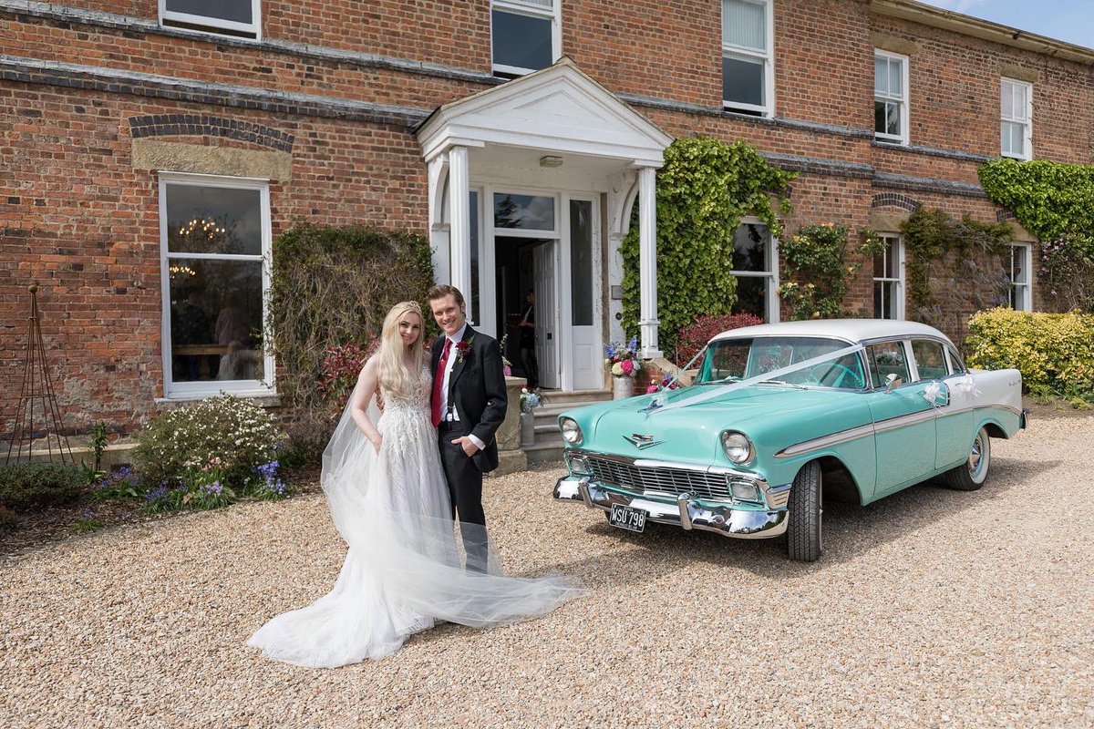 alexdoesasing's tweet image. I got married!
I’m still a bit lost for words about it…the whole thing was a total overload of joy.
My wife is the most wonderful person, and she looked so, so beautiful. Thank you to everyone who made it the most incredible day of our lives, my heart is so full 🖤