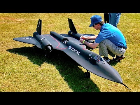 BLACKBIRD SR-71 US AIR FORCE LOCKHEED
#Airshow #fast #FLIGHTSHOW #modelhelicopter #pesawatrc #RCHelicopter #rcjet #rcmediaworld #rcmodellbau #rcaircraft #rcairplane #rcgermany #RCModel #rcmodell #Scale #speed

rc-vlogger.com/video/blackbir…