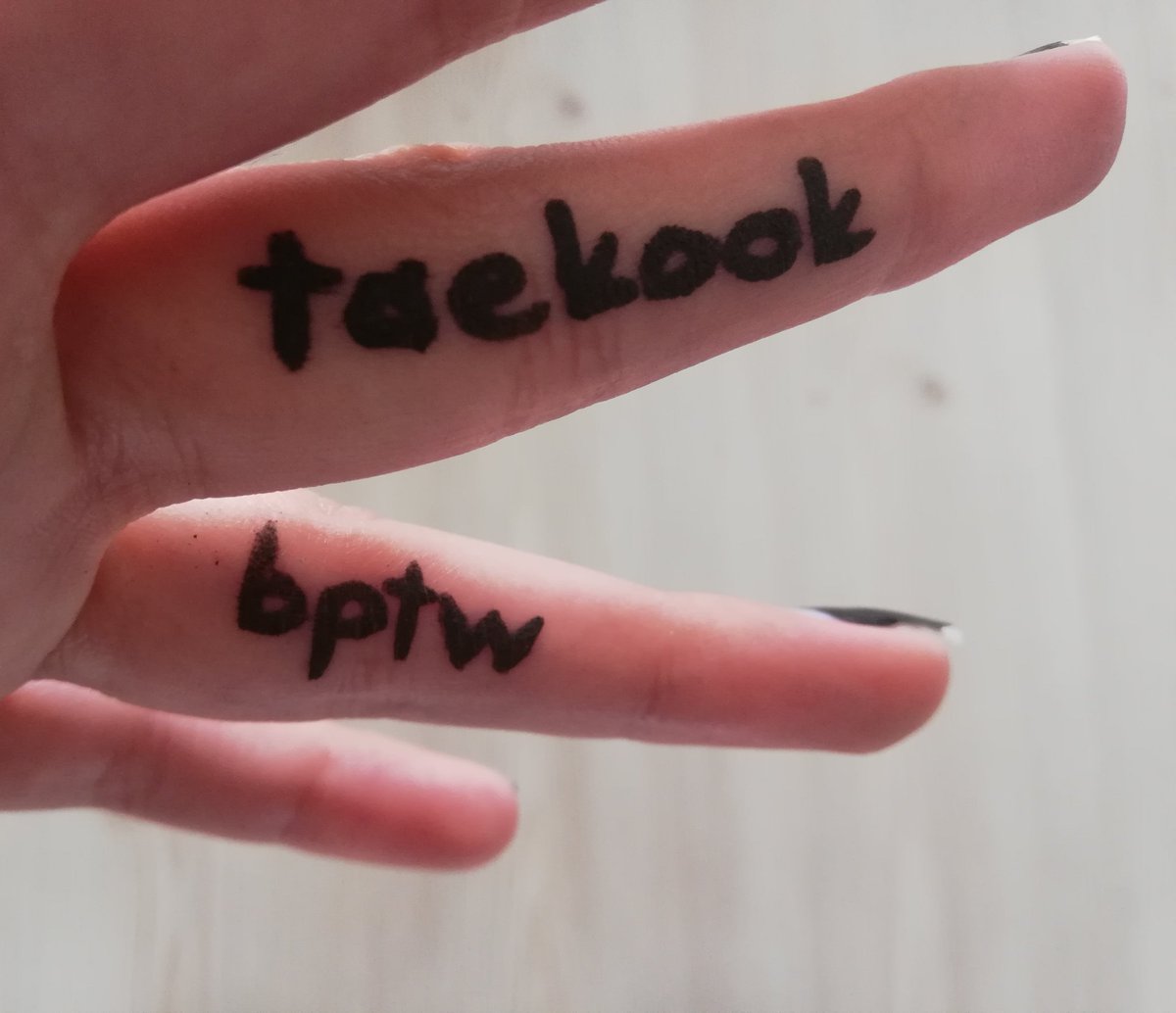 jinhitl's tweet photo. bangtan enayisi oldugumu nasil belli edebilirim adli calismam https://t.co/KKXFuPWygg