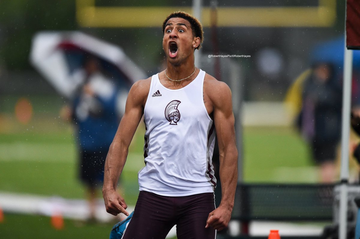 RobertHayes__'s tweet photo. Canfield’s @NickPlant18, @BoardmanTrackCC @LoganTh55057802, Chaney’s Rhiea Ann Gordon, Howland’s Connor Durig, and @Fitch_Track Savannah Jones  were among the athletes that battled the elements and booked trips to Columbus. @TribChronSports 

📰🏃🏃‍♀️: https://t.co/yz6qi5Velf https://t.co/YIk1JA48Jo