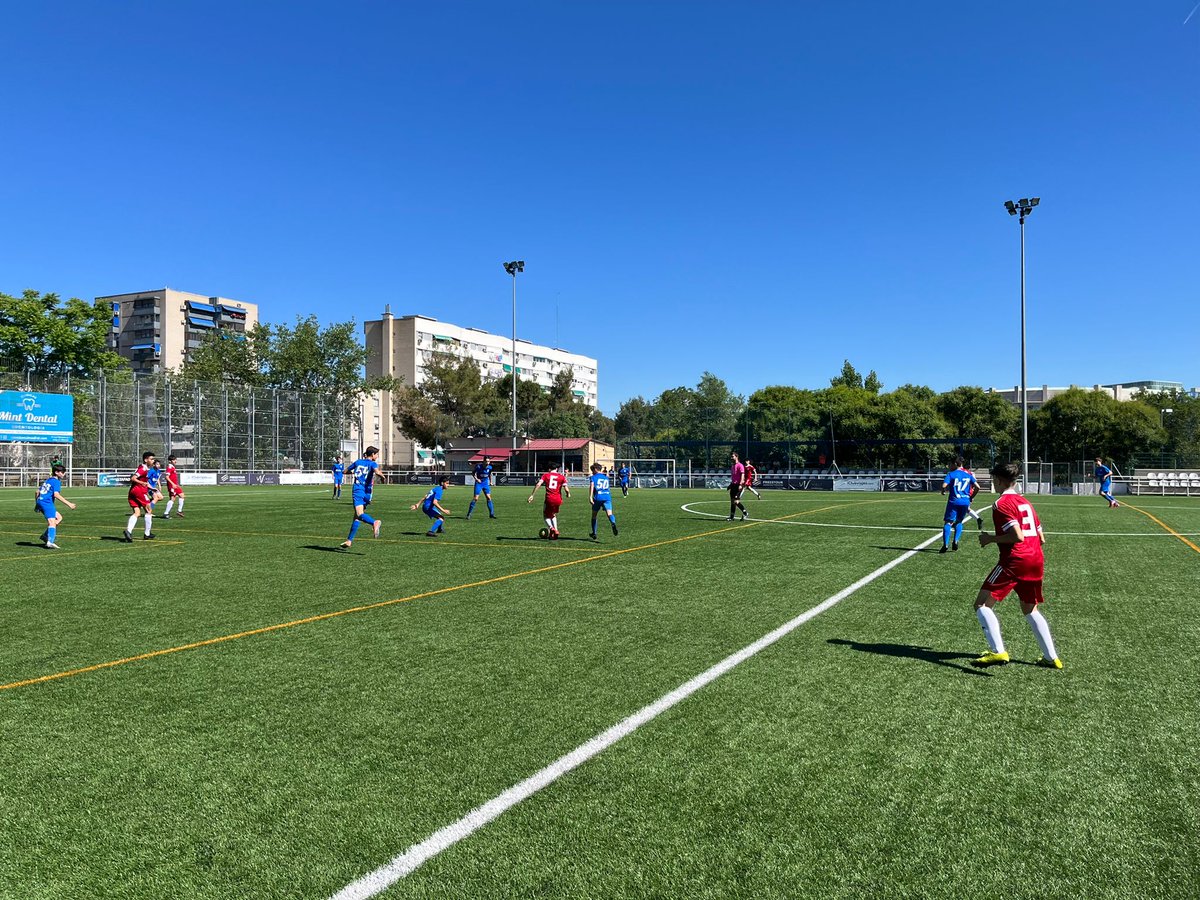 CDCanillas's tweet photo. 📢 | SEGUNDA CADETE
@ADVILLAROSA C 3⃣➖1⃣ #CadeteD
⚽️ Víctor
#AguaDelTeleno 🥤 #JustLoading
#JuntosHagamosHistoria 😍 💙 🤟
#VamosCanillas 🔵 ⚪ https://t.co/XnzAxFB4xw
