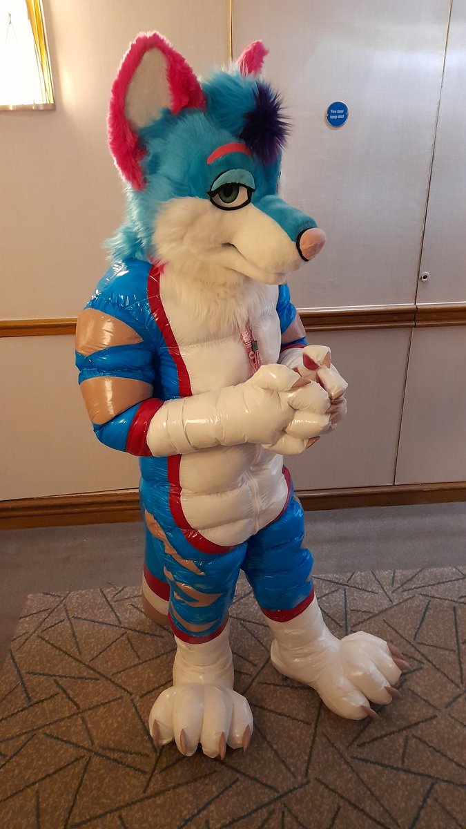 statiksam's tweet photo. It's a puffy nylon Rachy at Confuzzled!  So happy to see the suit fits so well.  Rachy looks awesome! https://t.co/BiNRQq3wTb