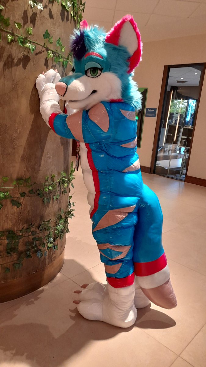 statiksam's tweet photo. It's a puffy nylon Rachy at Confuzzled!  So happy to see the suit fits so well.  Rachy looks awesome! https://t.co/BiNRQq3wTb