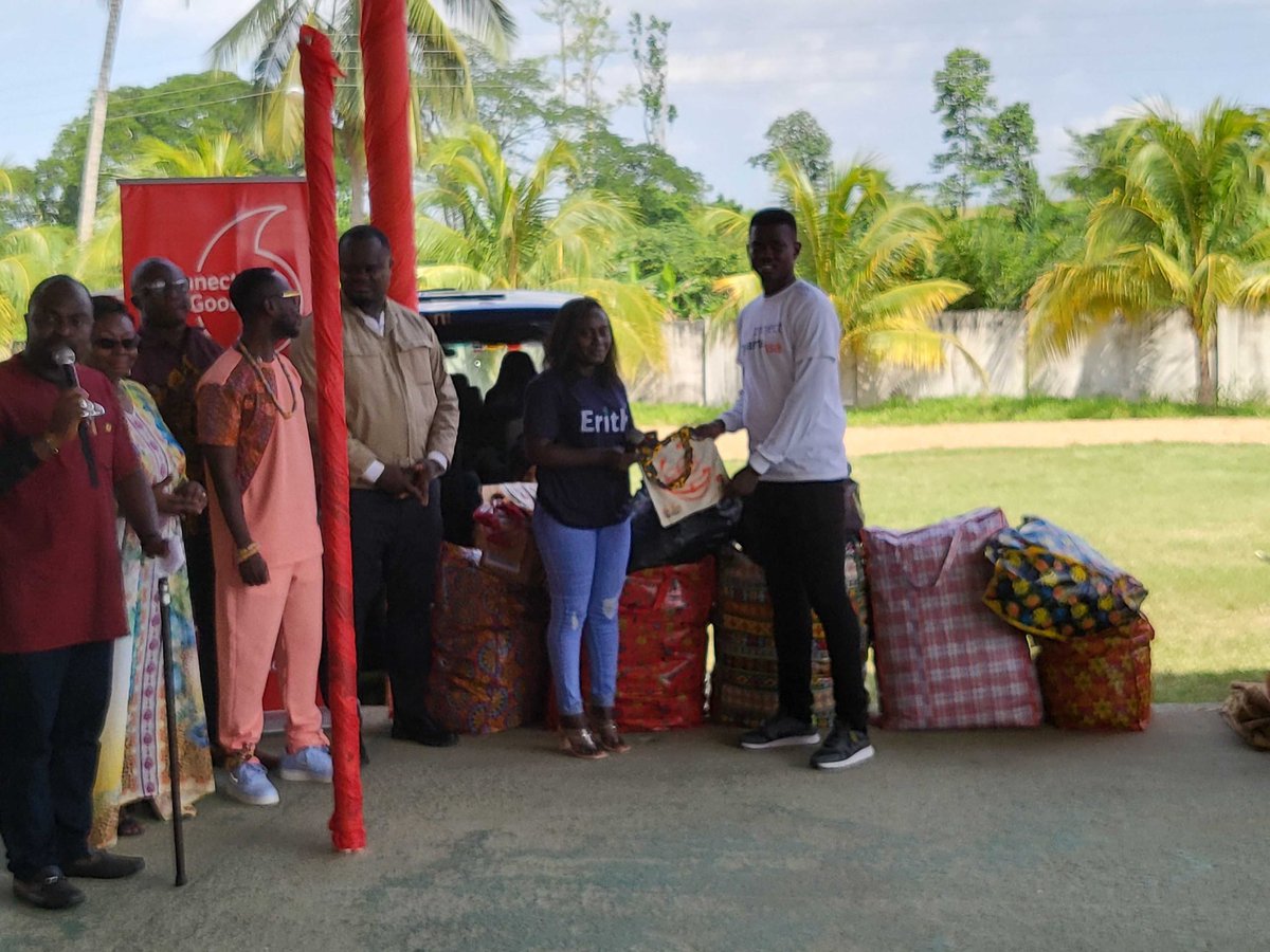 ErithHealth's tweet photo. The action of your donation evokes our utmost gratitude. We greatly appreciate your support. Thank you!

We @ErithHealth appreciate the effort and contribution of our partners @VodafoneFdn their birthday stars @CwesiOteng @Okyeamekwame and their donors, @WorldVisionGH https://t.co/wLUctQNv8r