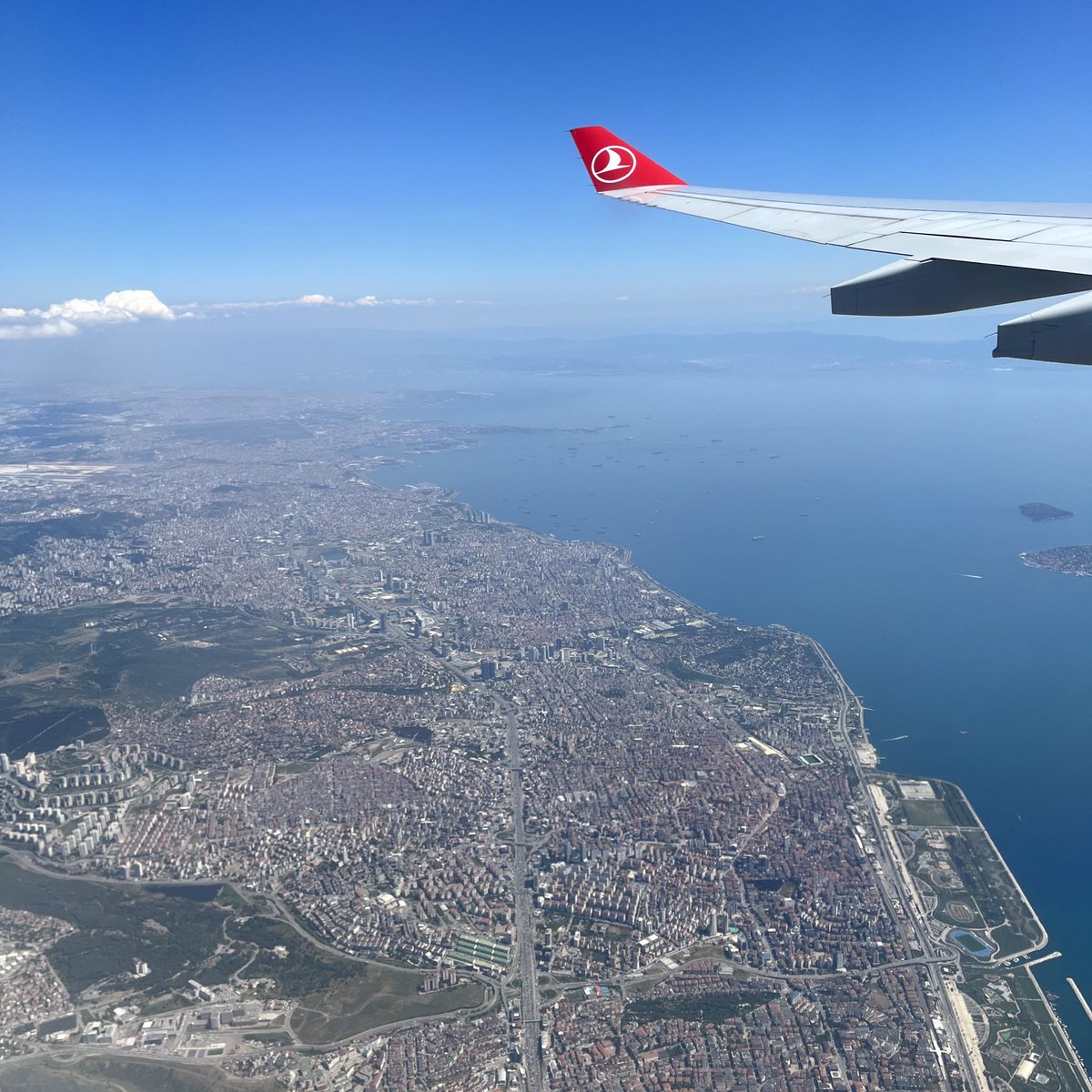 OlympusUrology's tweet photo. Goodbye #UROTech22 🇹🇷! Thank you for the organisation and interesting scientific program. The surgery & thematic sessions covered a wide range of topics in #urology and we especially enjoyed the personal exchange and discussions. See you soon on the #EAU22 in Amsterdam! @Uroweb https://t.co/uMHiIG2fRD