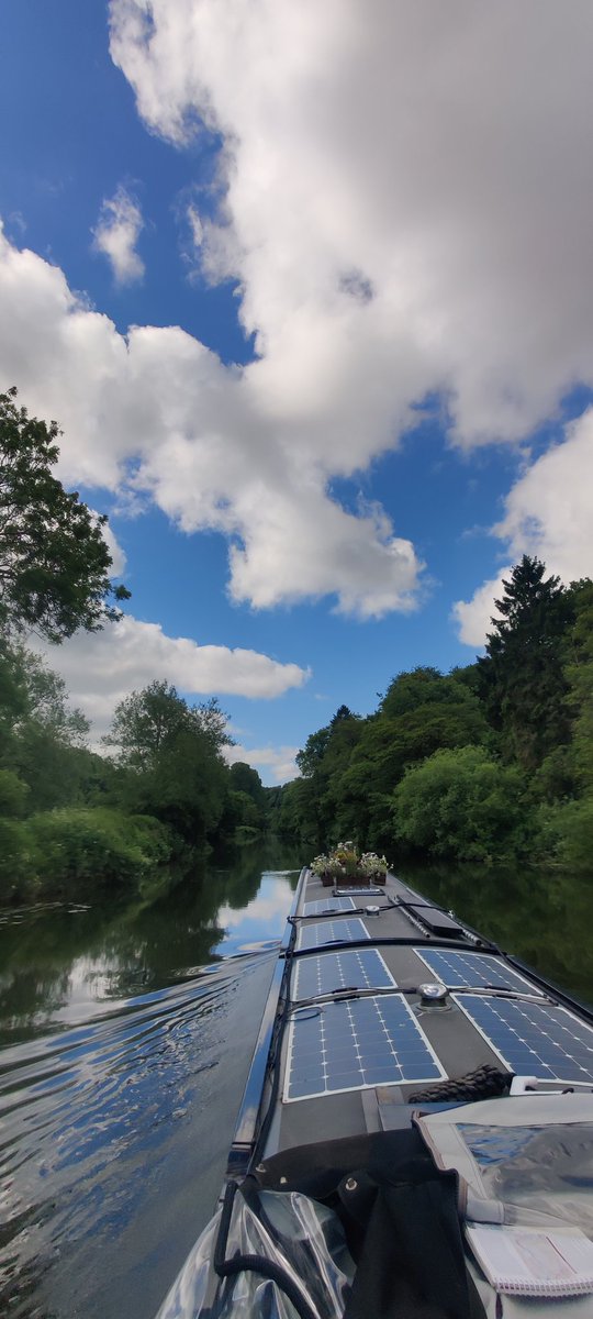 FloatMe2's tweet image. Beautiful day on the river Avon.
