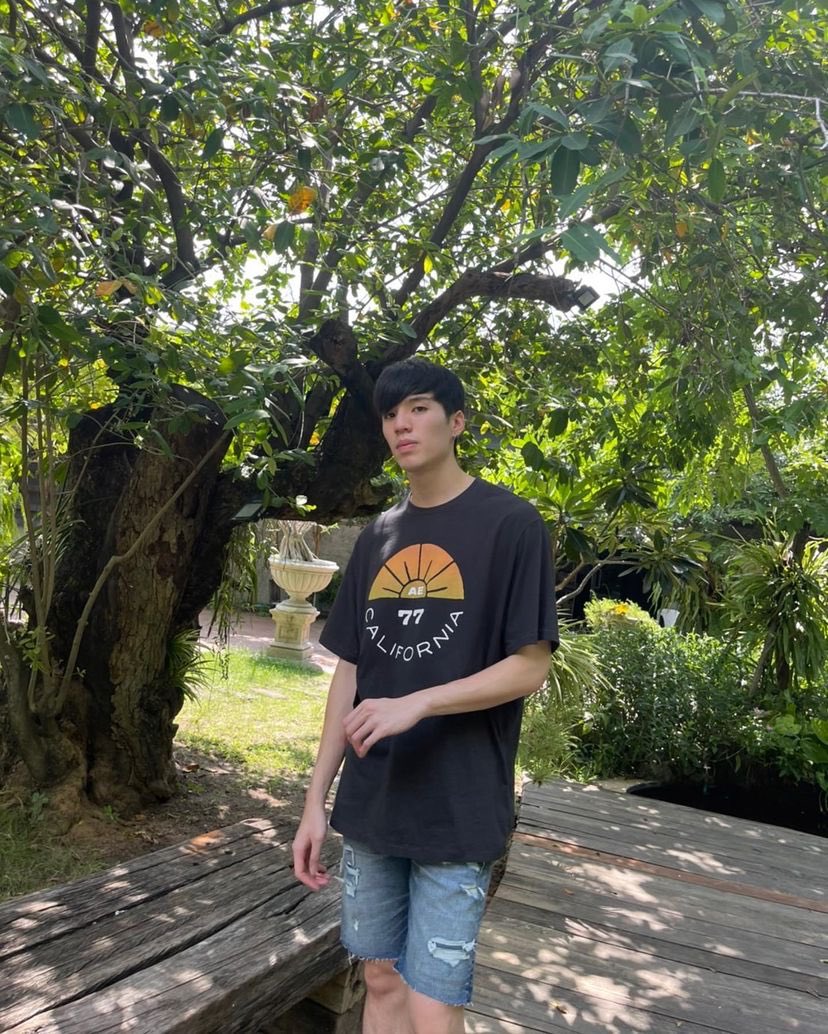 FansiteTae's tweet photo. Ig update : #taechayapat 

🍃🍃🍃 #AExME
#AmericanEagleยีนส์ที่ใช่สไตล์ที่ชอบ
@americaneagleth 

https://t.co/DtrFmF6Op9 https://t.co/1v1Sntyrg0