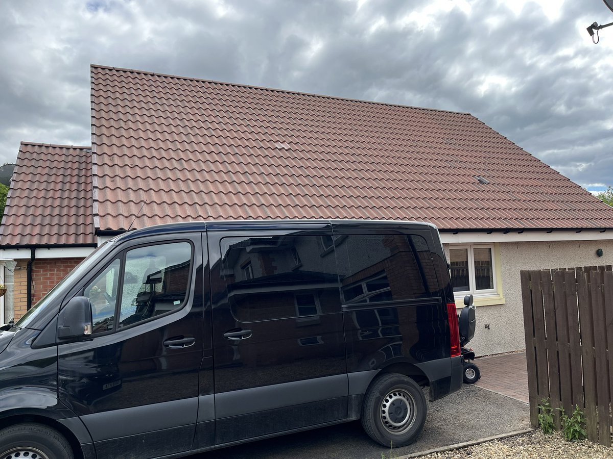 susanas4321's tweet photo. Just had our Roof and Drive cleaned by #Polyshield, what an amazing job Kyle done for us, excellent service highly recommend 👇👇👇 @Polyshield_ What a wee grafter never stopped the whole day 👏👏👏 well done son #FantasticJob rt https://t.co/RSeYecd6KQ