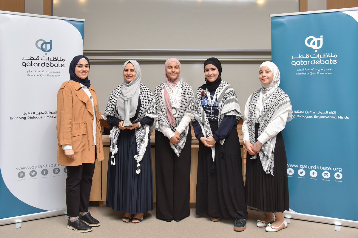 QatarDebate's tweet photo. موسم المناظرات للمدارس الإعدادية - بنات

🥇بطل الدوري - مدرسة قطر

🥈المركز الثاني في الدوري: المدرسة الفلسطينية

🥉المركز الثالث في الدوري: المدرسة الفلسطينية

#مناظرات_قطر
#QPSDL https://t.co/mlMybxR9QJ