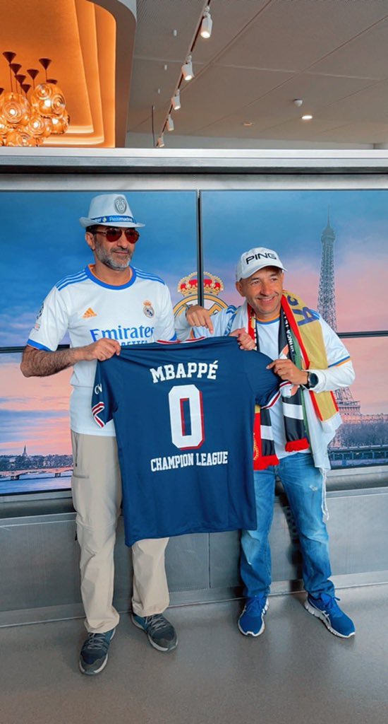 ActuFoot_'s tweet photo. Ça continue de troller Mbappé. 🙈 https://t.co/mSZNyWHJ2b