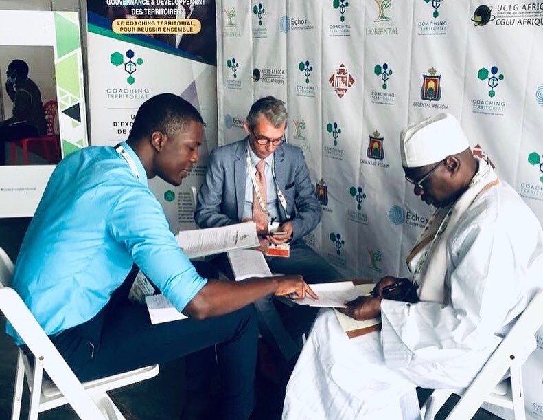 CapitalHumainCH's tweet image. #Sommet_Africités_9 / Kenya - Kisumu (Ville Intermédiaire) 

Le Stand du Coaching Territorial fut le point de convergence de tous les types d’acteurs d’Afrique et d’ailleurs et celui de la convergence des volontés des politiques de développement territorial.
#AF9, #CGLUA, #CT