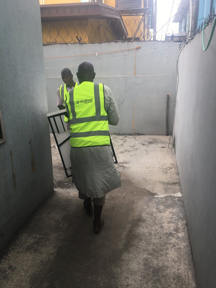 WeMoveCo's tweet photo. DURING THE WEEK:

We successfully completed a move for a client from Lagos to Abuja.

Client was moving home properties.

The van we provided was spacious enough, as both lives and properties arrived at the destination safely, and within appointed time.

#BlackTechTwitter https://t.co/Gz7UVWUDkY