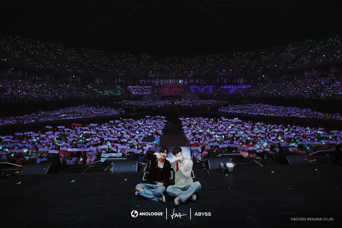 4NOLOGUE's tweet photo. จบไปแล้วสำหรับวันที่ 2 ของงาน "PULL-UP" MARK TUAN FAN MEETING IN THAILAND

ขอบคุณอากาเซทุกคนที่มาสนุกไปด้วยกันนะครับ สำหรับใครที่มีบัตรแล้ว พรุ่งนี้วันสุดท้ายแล้ว มาเจอกันนะครับ 🥰

#PULLUPwithMarkTuan_Day2
#MarkTuanBamBam
#4NOLOGUExDNA
#4NOLOGUExABYSS
#4NOLOGUE https://t.co/rPRNBkY0vP