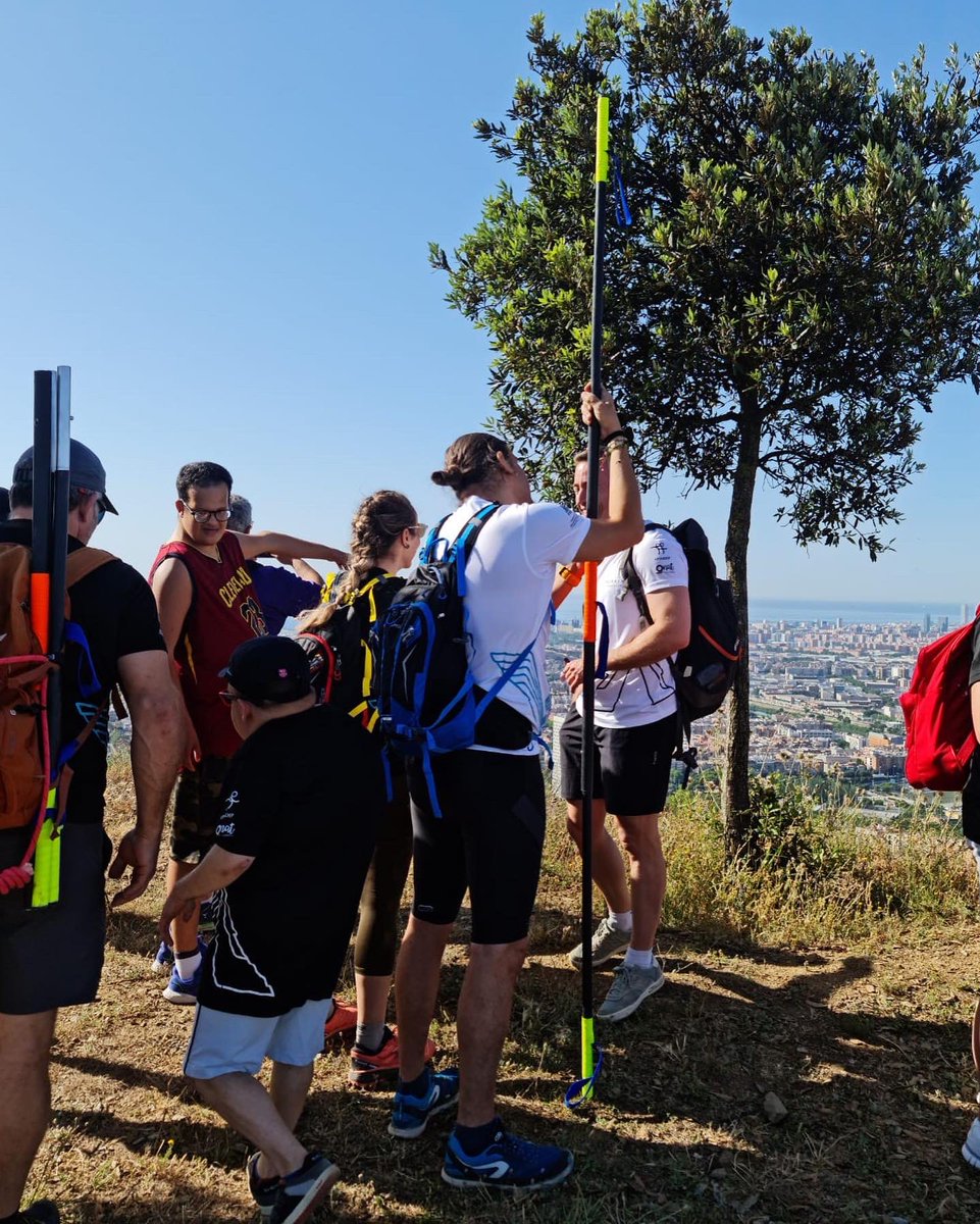 Avui un nou cim d’entrenament dins del projecte 14x1000 #trekking #inclusiu, el Puig Castellar de #santacolomadegramenet amb els nois i noies d’ @APINDEP i Fundació Aspanide . Molt grans!! 👏👏🥰😘 #seguim
