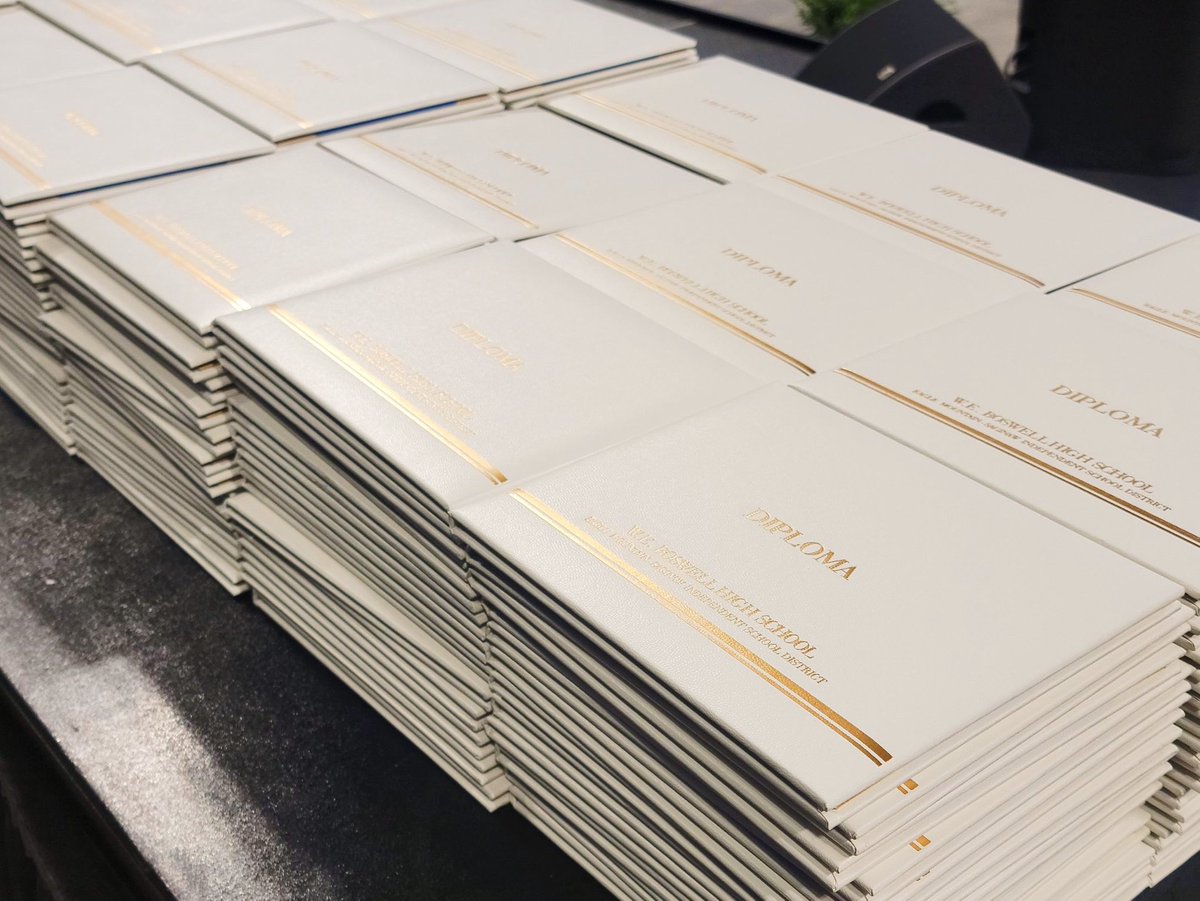 Great day to be a Boswell Graduate! #EMSproud #Classof2022