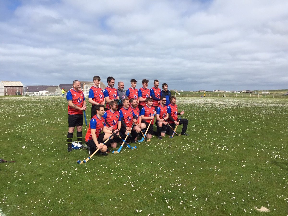 BragarArnol's tweet photo. Tha e cho math @lewiscamanachd fhaicinn air ais air an Taobh Siar #Siabost #dubhisgorm an-diugh v Caberfeidh @HIS_Ltd #SutherlandCup Gur math thèid leibh an-diugh. Great to see Camanachd Leòdhais back on Westside today @camanachd https://t.co/OWiOG9266G