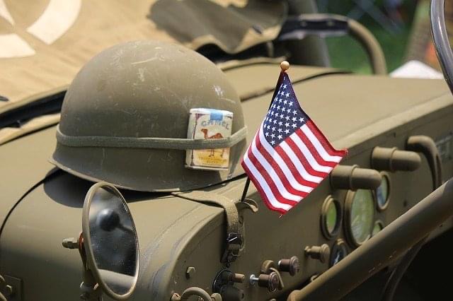 newcitymoving's tweet photo. This long holiday weekend, let us pause and remember that some made the ultimate sacrifice so that we can enjoy a lifetime of freedom. We wish you a happy and safe Memorial Day Weekend! https://t.co/ubYAEPxI0j