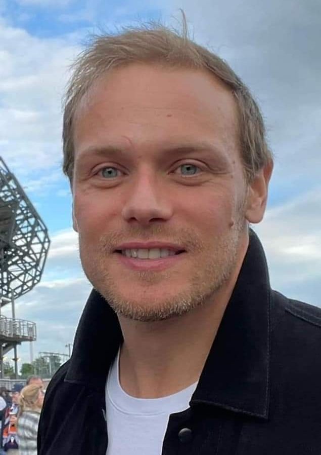 DailyHeughan's tweet photo. https://t.co/Z6huJA7LoT