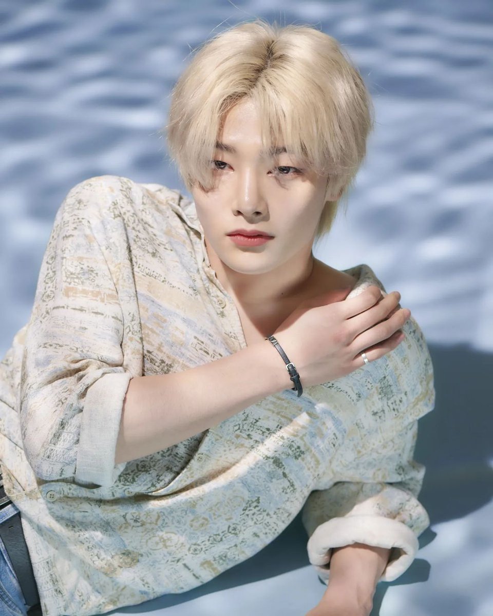 ︎
︎
          
︎
︎