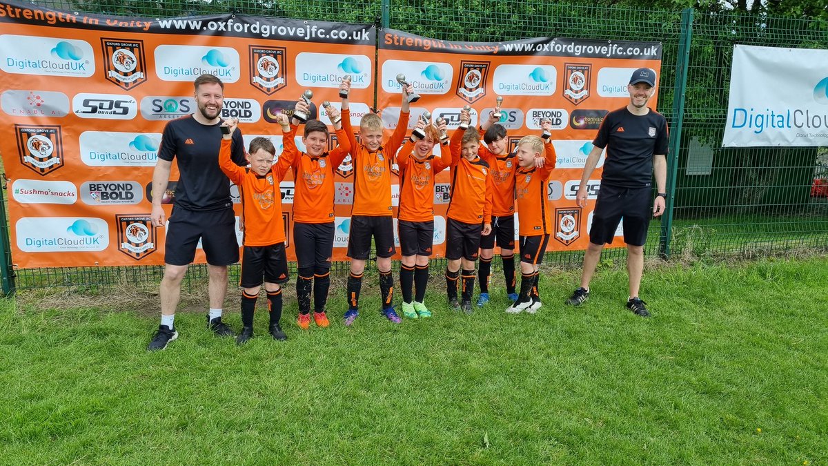 OxfordGrovejfc's tweet photo. What a fantastic day at Hatfield Road today.🌞 Congratulations to all the teams, coaches &amp; volunteers for a successful 2021/22 season, thanks for all your efforts and enjoy the summer! 👏

Special thanks to our sponsors today:
@DigitalCloudUK
@RhoniVision
@leahnaomifraser https://t.co/FH0KFOSFu1