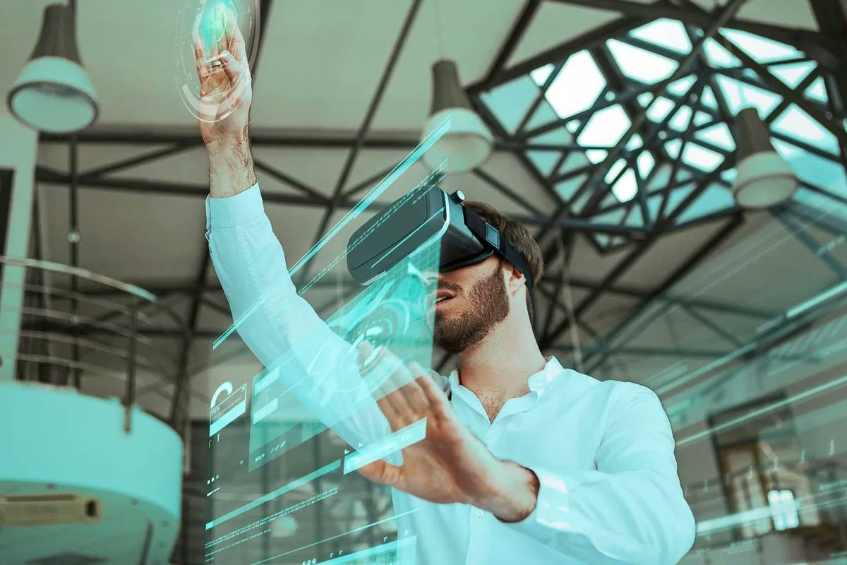 CharlieFink's tweet photo. In a world where practice makes perfect, #immersive technologies like #VR have transported employee #training into a new realm of hands-on learning

#VirtualReality Emerges As Powerful Employee Training Tool https://t.co/n2BgOqiCfj https://t.co/ZqEpTCFZuT