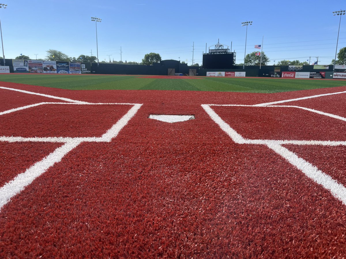 605Jandy's tweet photo. BASEBALL TODAY!!
The @SDHSBaseball Class A state tournament gets underway at noon. If you can’t get to the Bird Cage in person you are encouraged to watch @MidcoSports with me and @Coach_Sage18 on the call. @RRBaseball1 @LhPats @SFW_Baseball #MitchellKernels #midcosports https://t.co/QTSe5bruZd