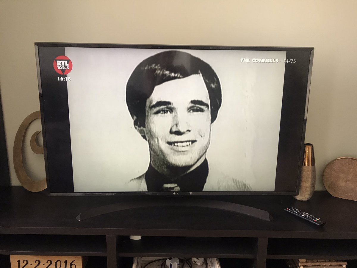 TXViolet's tweet photo. @KeithMalinak FYI the Italians play your favorites on the hits radio station https://t.co/tAYMjYrnxC