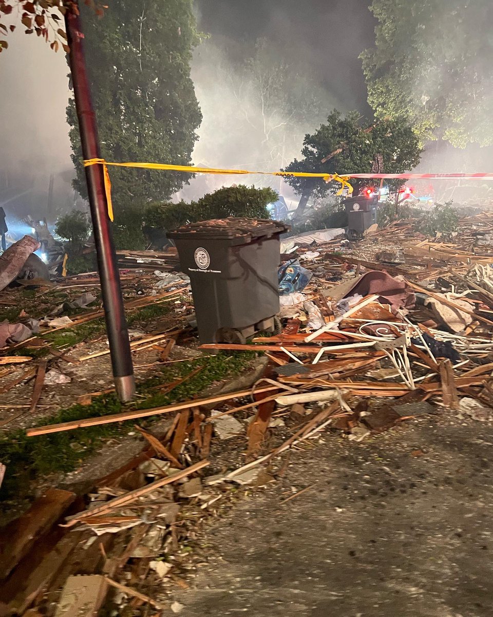 tricky_dickkk's tweet image. Hey twitter, my older brother needs your help. On Thursday night his neighbors house exploded, leveled. Killing four kids and a grandma. Not only did he have to witness it, his home is destroyed.