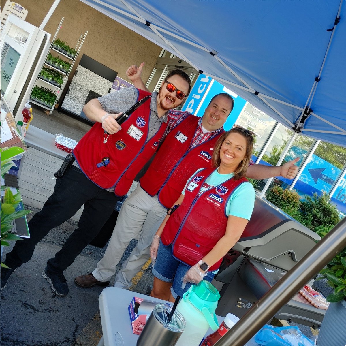 Lead generation event today at 656 Winchester VA!! 3 on the books 10min in!! <a href="/FrankieMarkosky/">Frankie Markosky</a> <a href="/jaminplace/">Benjamin Place</a>. <a href="/BlueBoxR1/">@BlueBoxR1</a> <a href="/DustinCornell5/">Dustin Cornell</a> <a href="/LowesWinchester/">Lowes Winchester</a> @MichelleBSt656