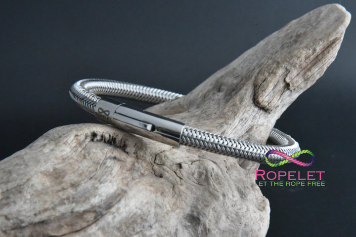 Ropelet's tweet photo. UK made bracelets at https://t.co/xERWQVHF6K that are made to your choices including any wrist size, wrap and stainless clasp choices at amazing prices from our rope, leather and stainless ranges . #style #fashion #bracelet #ropelet https://t.co/4zDZh56CuU