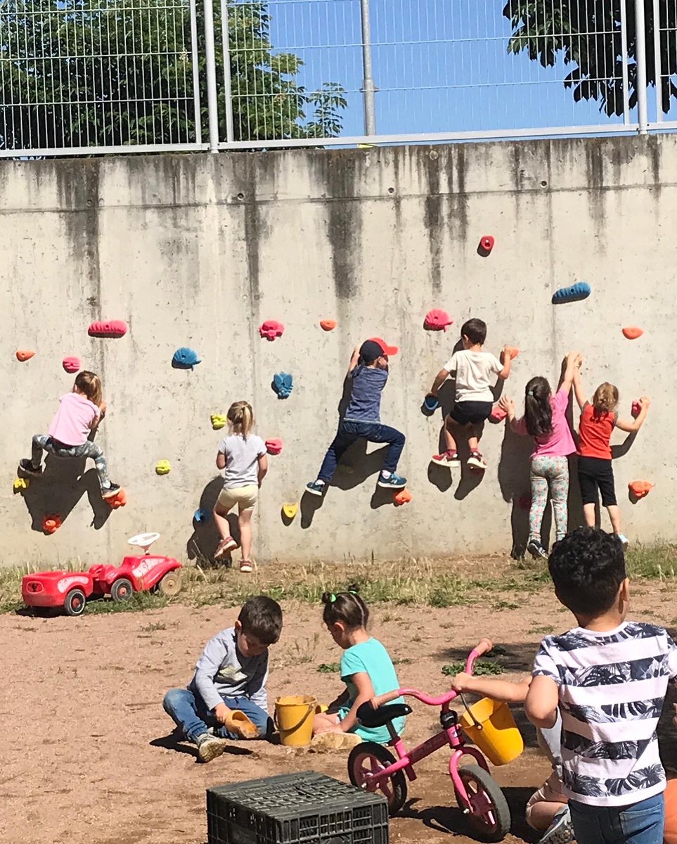 ie_martamata's tweet photo. Molt contents i agraïts dels resultats finals! Que bonic veure la comunitat educativa treballant pels infants! #juntsfemescola @afa_iemartamata #diainternacionaldeljoc #IEMM https://t.co/XWabKspb7f