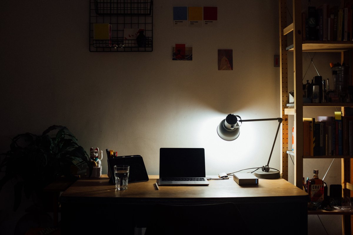 NoelDavila's tweet photo. Want to make serious money?

Start writing and selling online. 

🧵 8 threads guaranteed to push you forward: https://t.co/S5X8OVLwQq